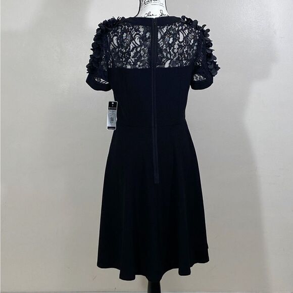 Shani Floral Applique Fit-&-Flare Crepe Dress size 8 - Picture 8 of 14